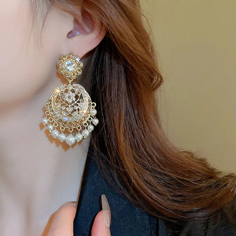 Medieval Vintage Hollowed Out Rhinestone Flower Pearl Tassel Drop Earrings - French Retro Court Style High-end Jewelry