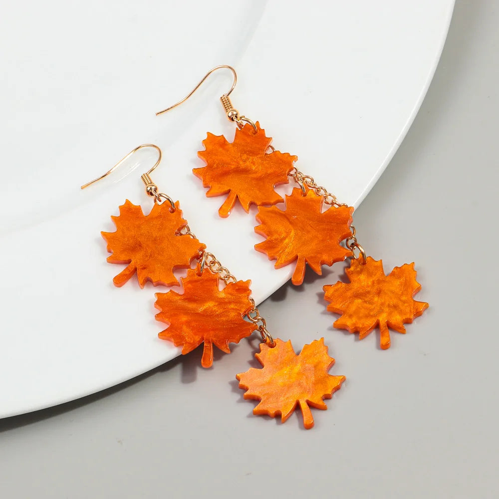 New Creative Red Maple Leaves Long Pendant Earrings for Women Fashion Resin Fall Leaf Dangle Earring Thanksgiving Jewelry Autumn