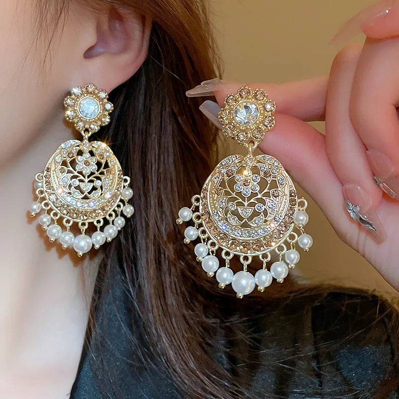 Medieval Vintage Hollowed Out Rhinestone Flower Pearl Tassel Drop Earrings - French Retro Court Style High-end Jewelry