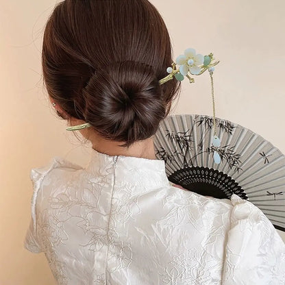 Chinese Style Glowing Lotus Lantern Hairpin - Ancient Palace Lantern Hair Stick with High-end Flower Tassel