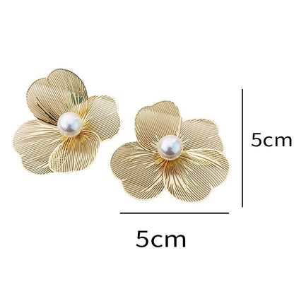 Large Flower Pearl Stud Earrings - Luxurious Design, Korean Fashion Jewelry Accessories, Perfect for Christmas Gifts